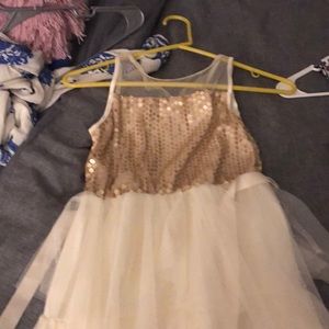 Dress gold with sparkles